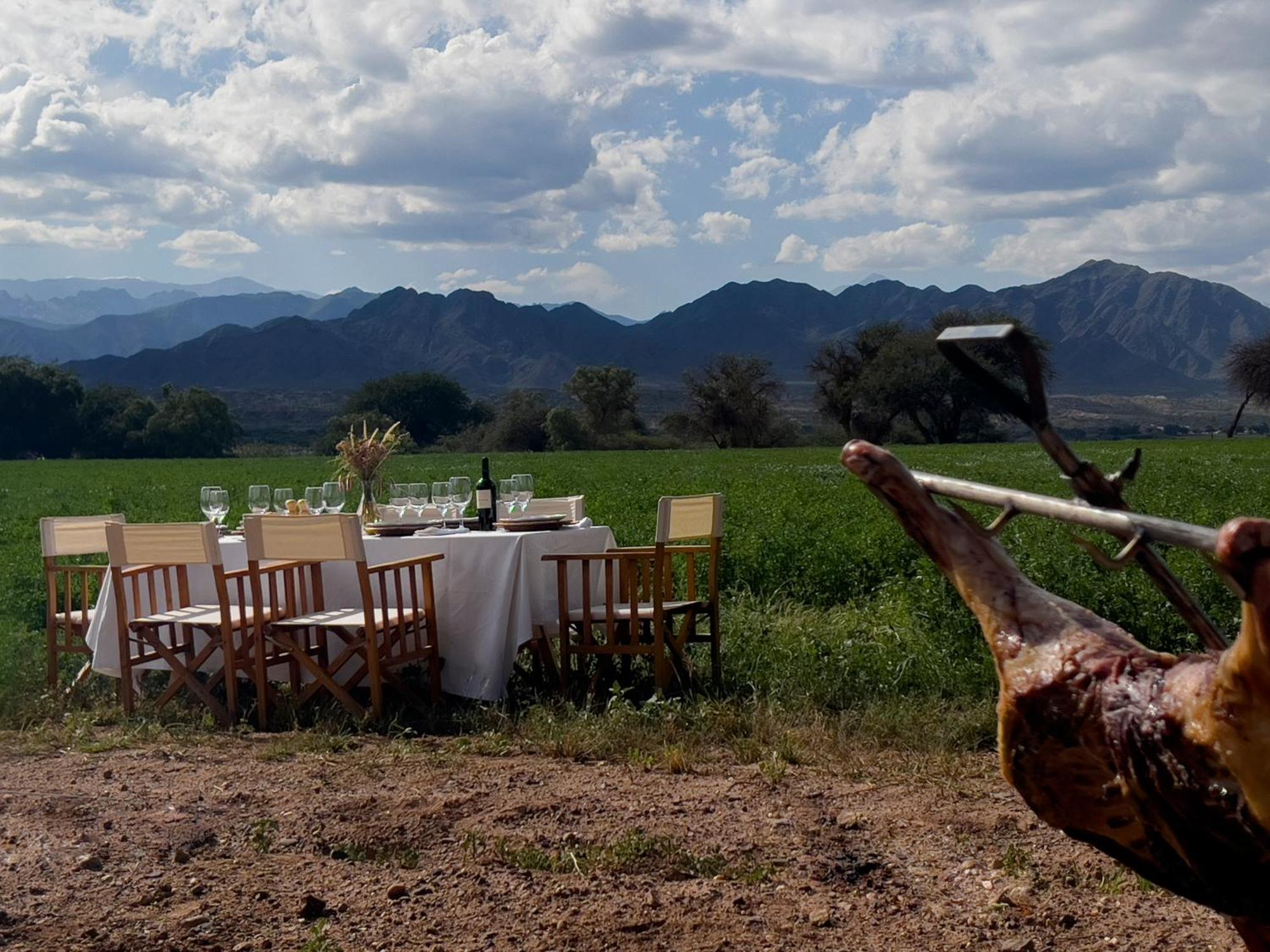 Estancia Banda Grande - Horse & Hiking Safaris Молинос Экстерьер фото